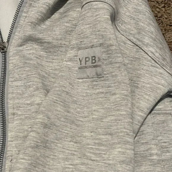Abercrombie Kids YPB Neoknit Active Kids Zip-Up Hoodie, Heather Gray, Size 11/12 - Picture 6 of 7